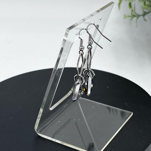 Callura Swarovski Volcano Crystal Triangle Drop Earrings NWT - Picture 6 of 10